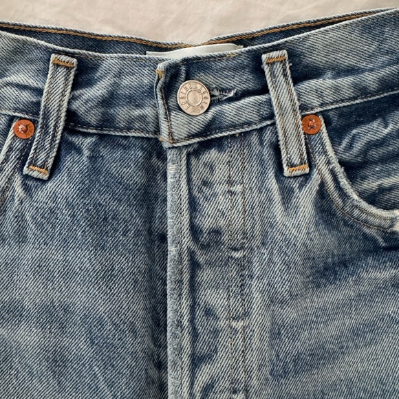 Agolde Dee Denim Shorts - Picture 4 of 11